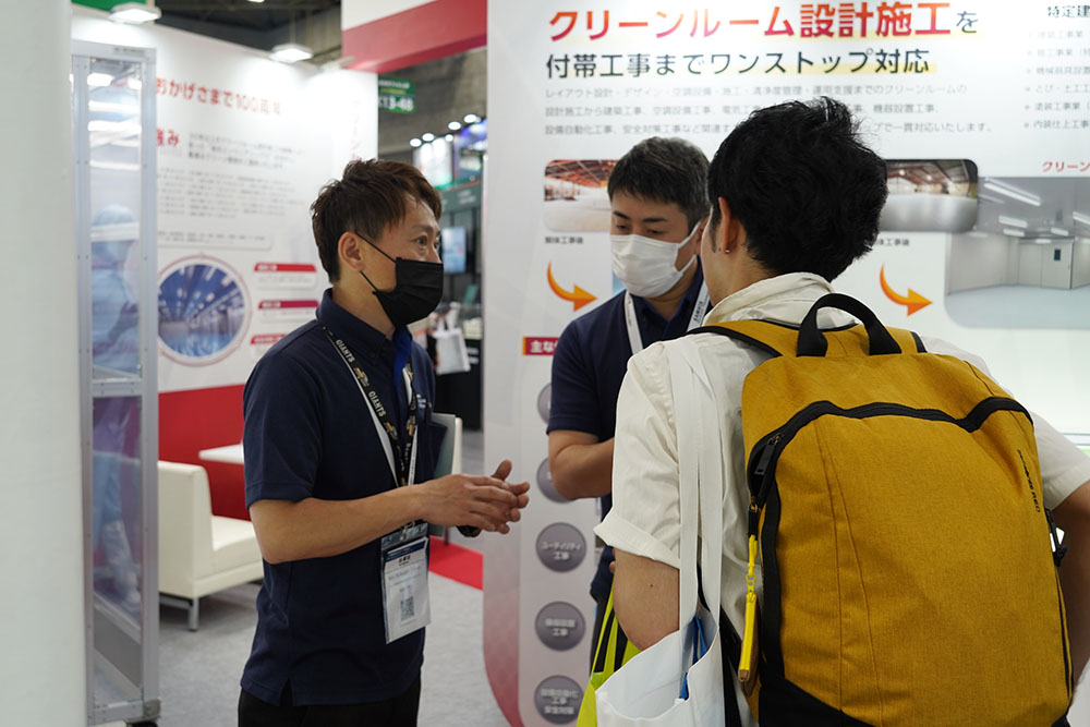 2026年05月展示会の商談の様子