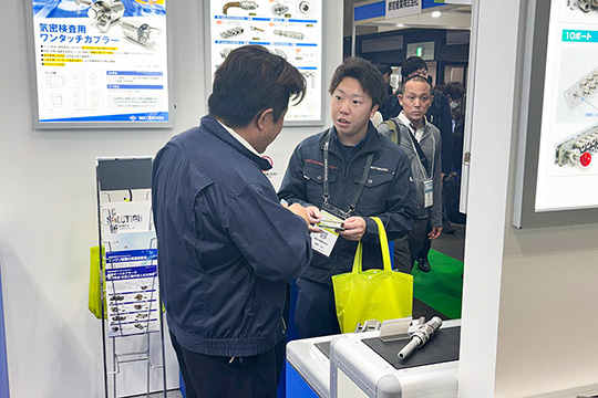 MECT2025(メカトロテックジャパン2025)商談の様子