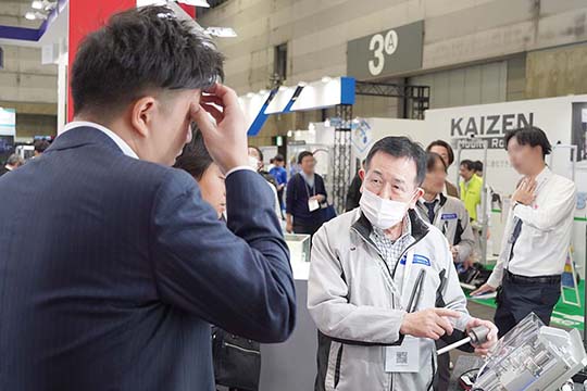 第8回 ロボデックス商談の様子