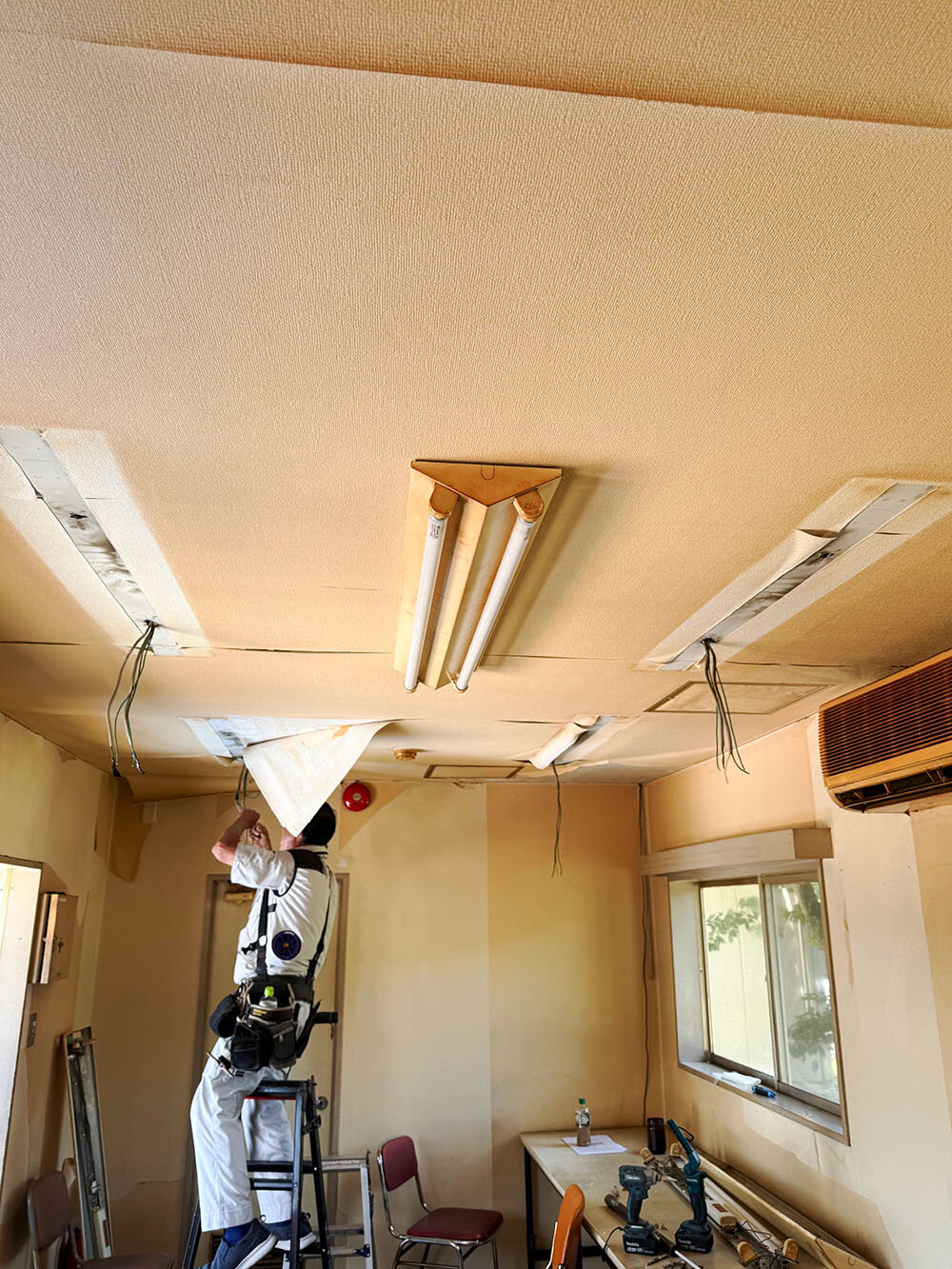 Before(喫煙室の休憩スペース)