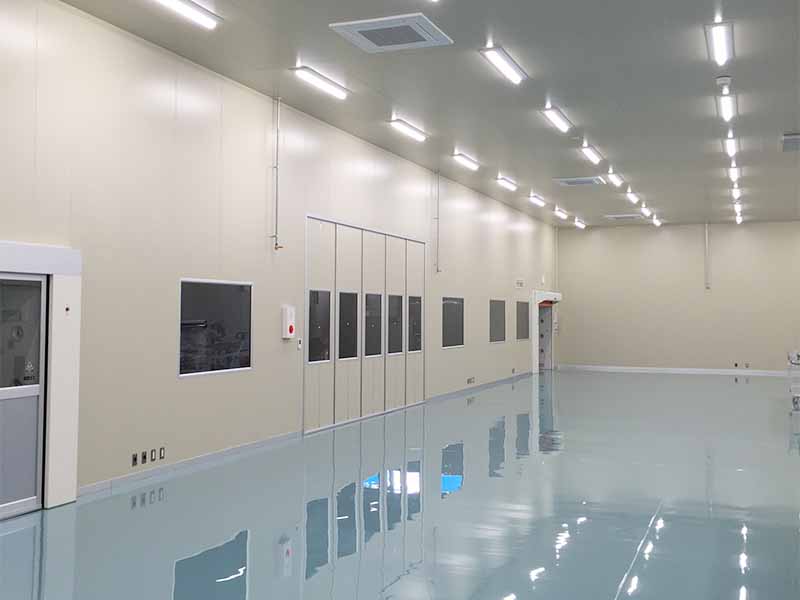 光学機器・フィルム製造工場の大空間クリーンルーム